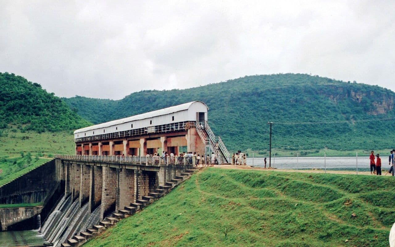 बिहार के इस जिले को कहते हैं मिनी स्विट्जरलैंड, पहाड़ी पर मौजूद है 1700 साल पुराना मंदिर