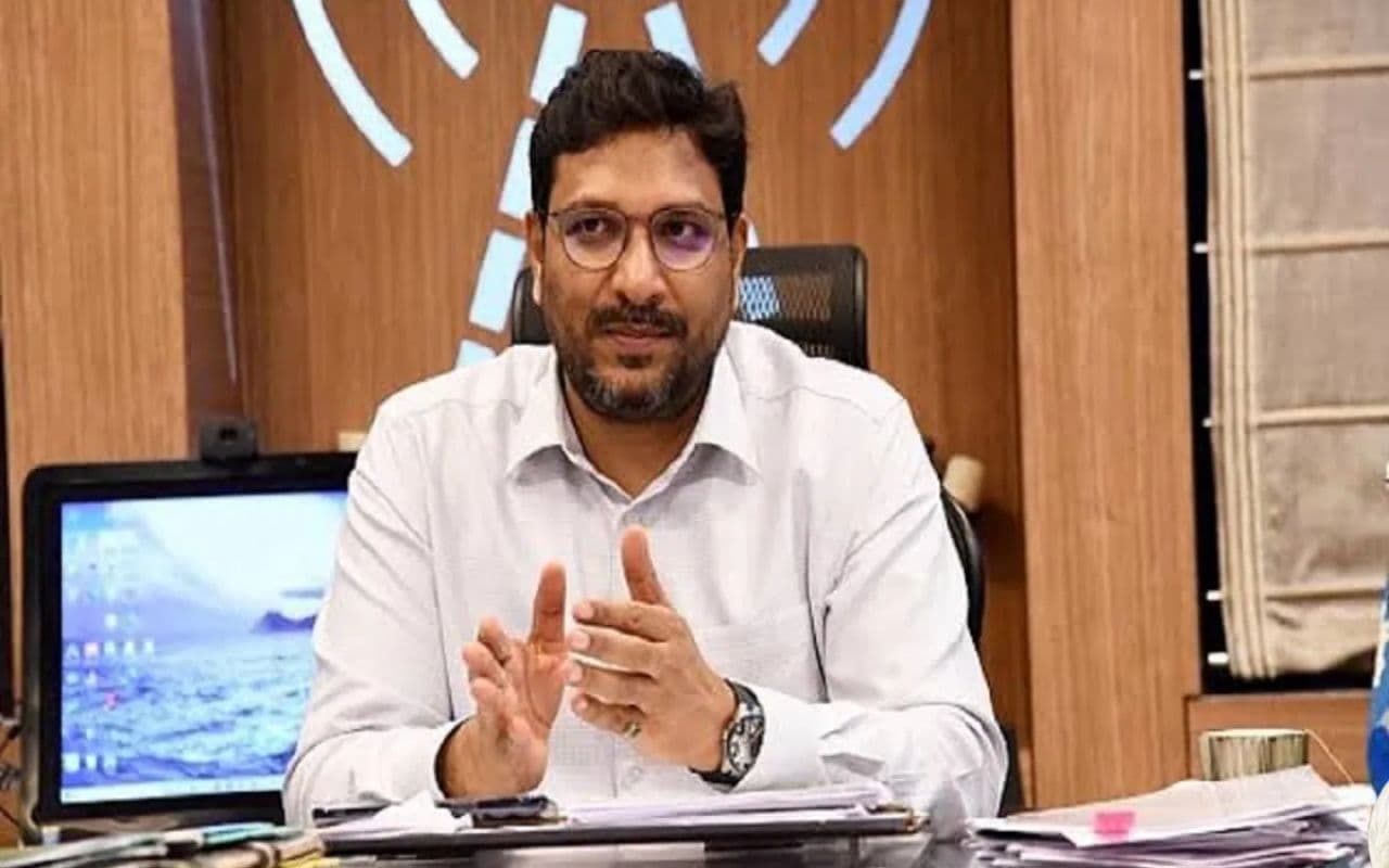 Bihar : रिमांड पर लिए गए IAS अधिकारी संजीव हंस, ED की टीम ने शुरू की पूछताछ