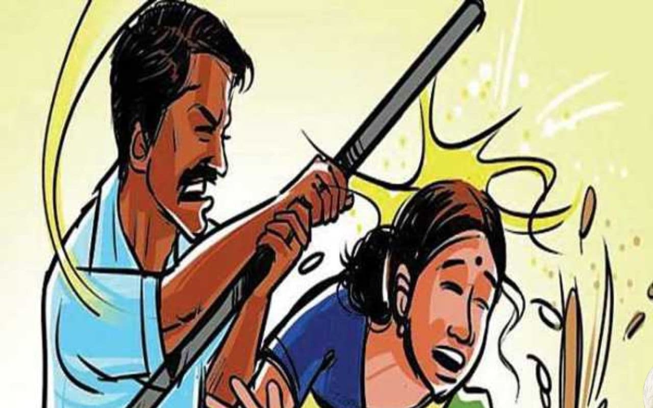 Gaya : शराब बेचने से मना किया, तो महिला को बेरहमी से पीटा