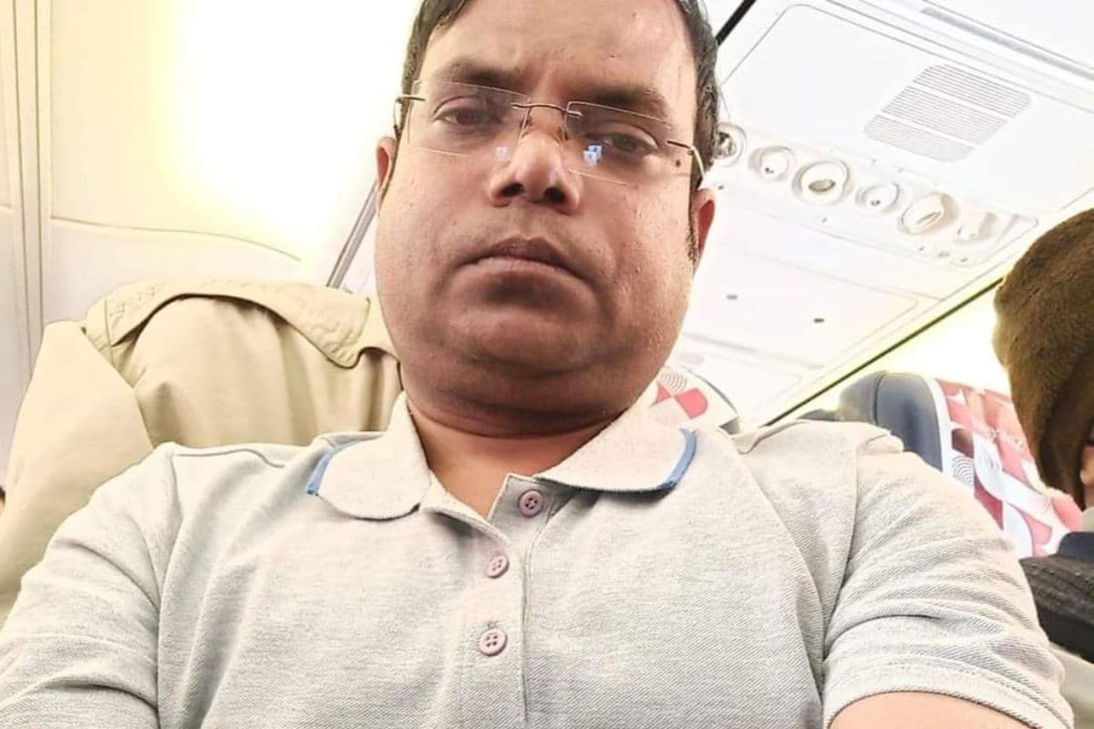 Road Accident: पूजा की खुशियां मातम में बदली, BSL के DGM की कार अनियंत्रित होकर तालाब में गिरी, मौत