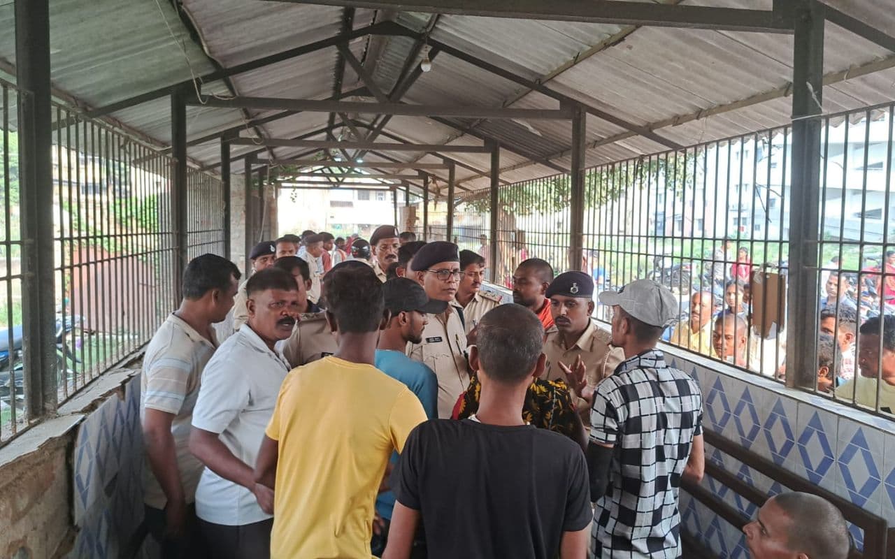 दरभंगा में टैंक साफ करते समय तीन लोगों की मौत, परिवार में मचा कोहराम