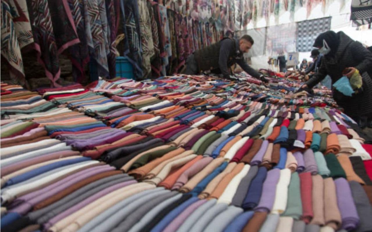 Bihar News: मुजफ्फरपुर के सूतापट्टी कपड़ा मंडी में धनतेरस पर रिकार्ड तोड़ बिक्री, 200 करोड़ का कारोबार