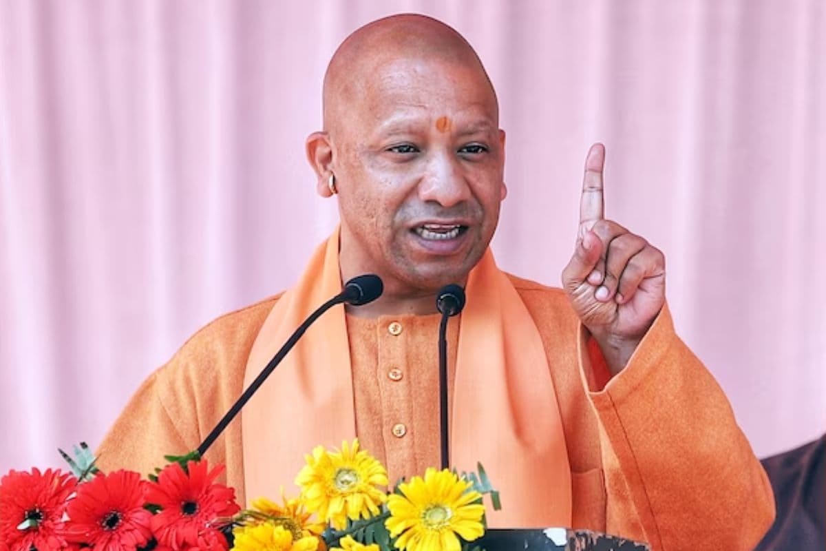 DA Hike: सरकारी कर्मचारियों के लिए गुड न्यूज, योगी सरकार ने महंगाई भत्ते में किया इजाफा, अब इतना मिलेगा डीए