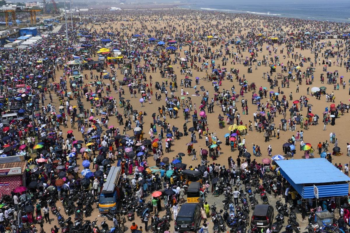 Chennai Air Show Video: चेन्नई में एयर शो देखने गए 5 लोगों की मौत, हीटस्ट्रोक के चलते कई बेहोश