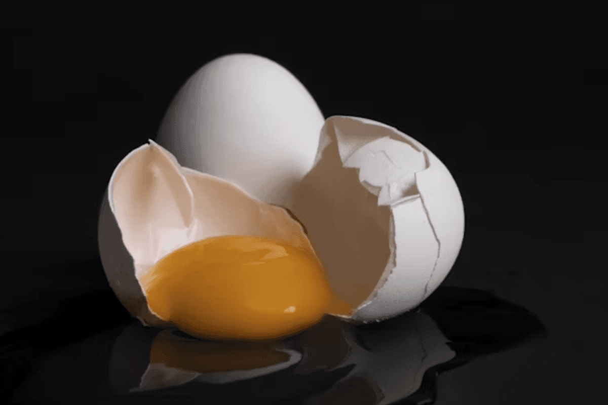 Egg Test in 2 Minutes: बस 2 मिनट में पता करें अंडा ताजा है या नहीं