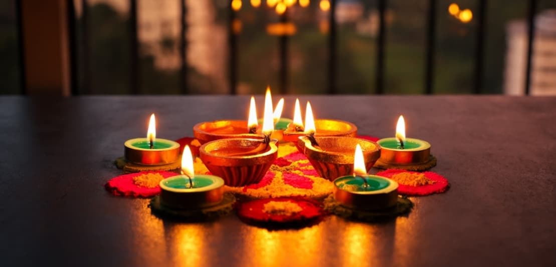 Diwali Vastu Tips: इस दिवाली आएगी ढेर सारी खुशीयां, आज ही फॉलो कर लें ये 5 खास टिप्स