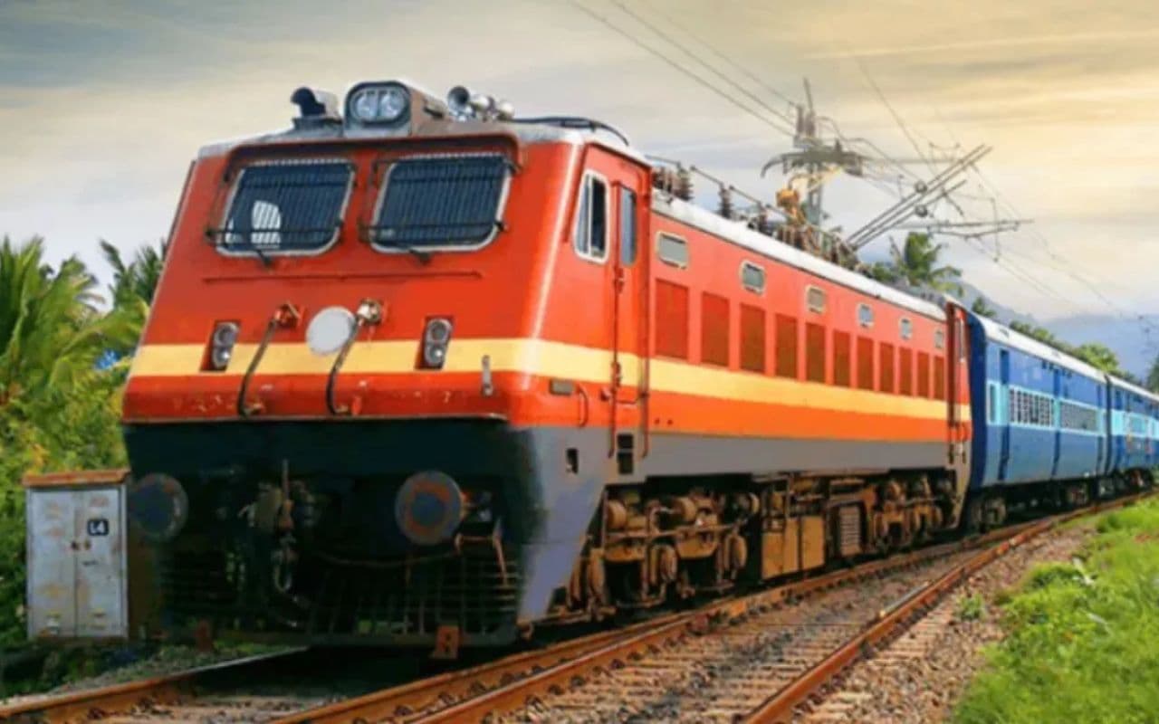 Gaya News : अब झारखंड के धनवार स्टेशन पर रुकेगी गोड्डा-दिल्ली एक्सप्रेस, यात्रियों के लिए खुशखबरी