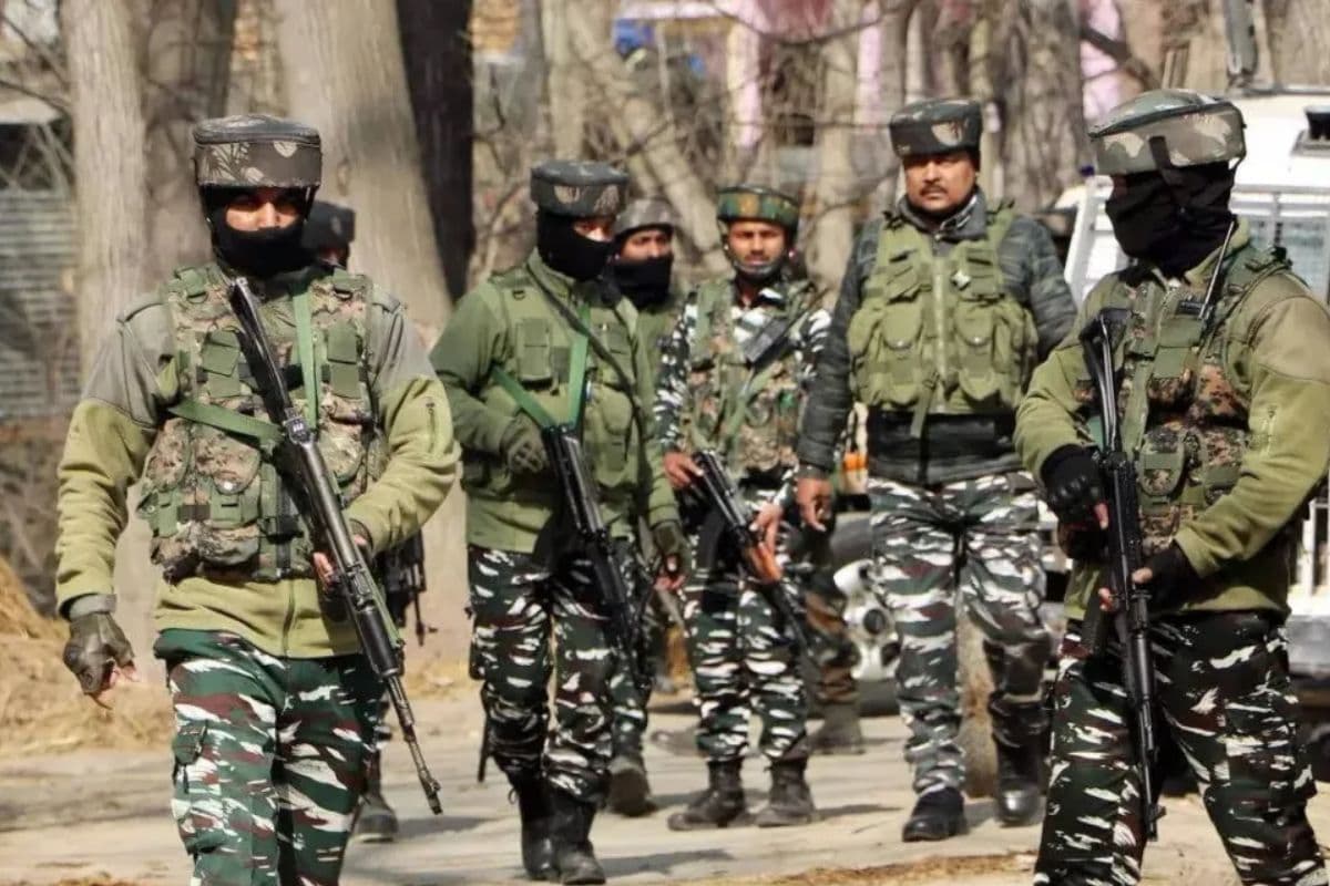 Operation Mahadev: आतंकी ताहिर हबीब के जनाजे में हंगामा, लश्कर कमांडर को गांववालों ने रोका