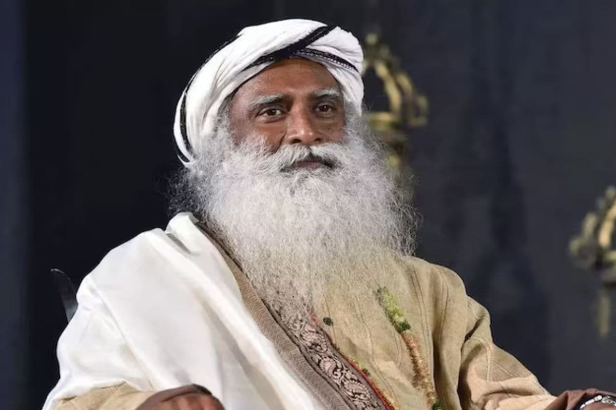 सुप्रीम कोर्ट ने ईशा फाउंडेशन के खिलाफ पुलिस कार्रवाई पर लगाई रोक, जग्गी वासुदेव को बड़ी राहत