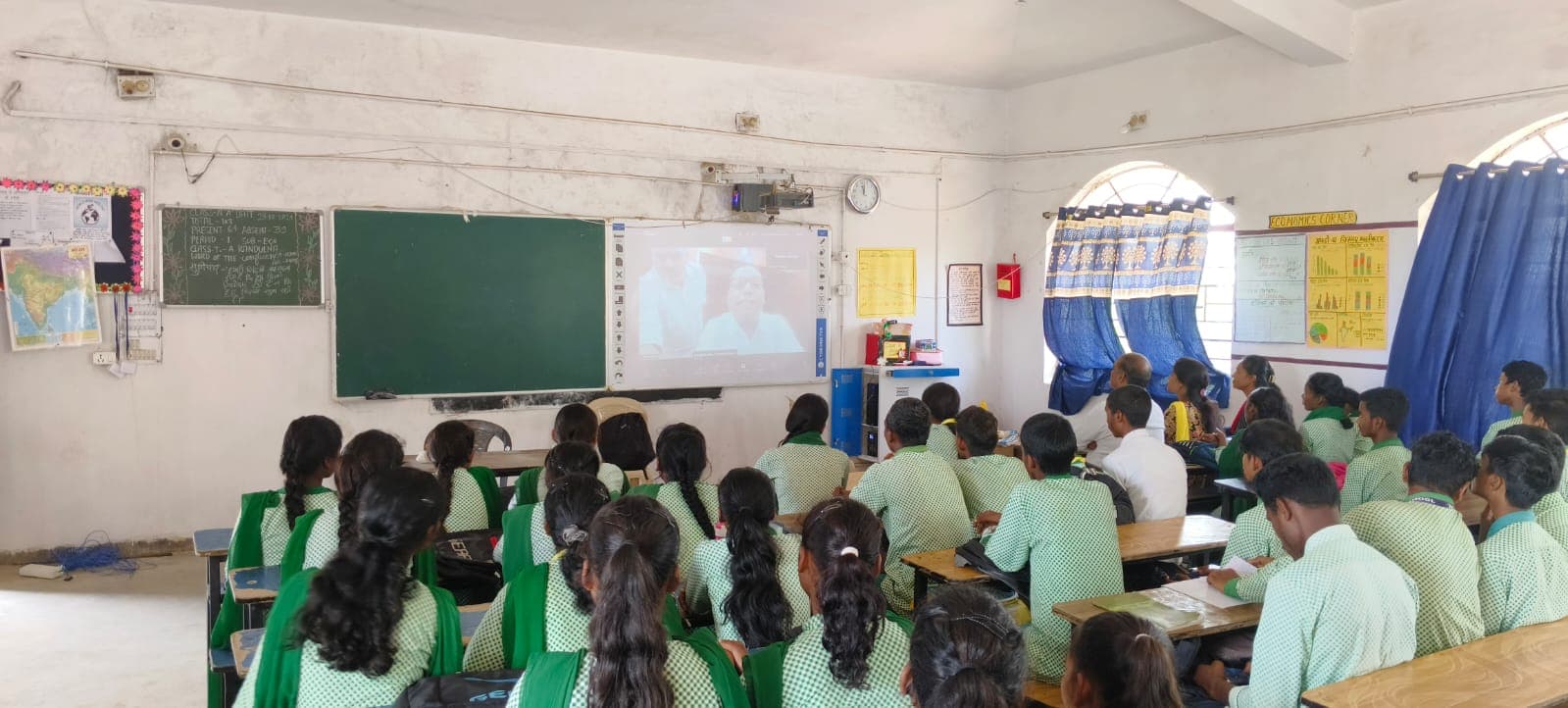 Jharkhand Election 2024: वोटरों को नहीं होगी मतदान में परेशानी, वोलंटियर छात्रों को दी गई खास ट्रेनिंग, बूथों में ऐसे करेंगे सहायता