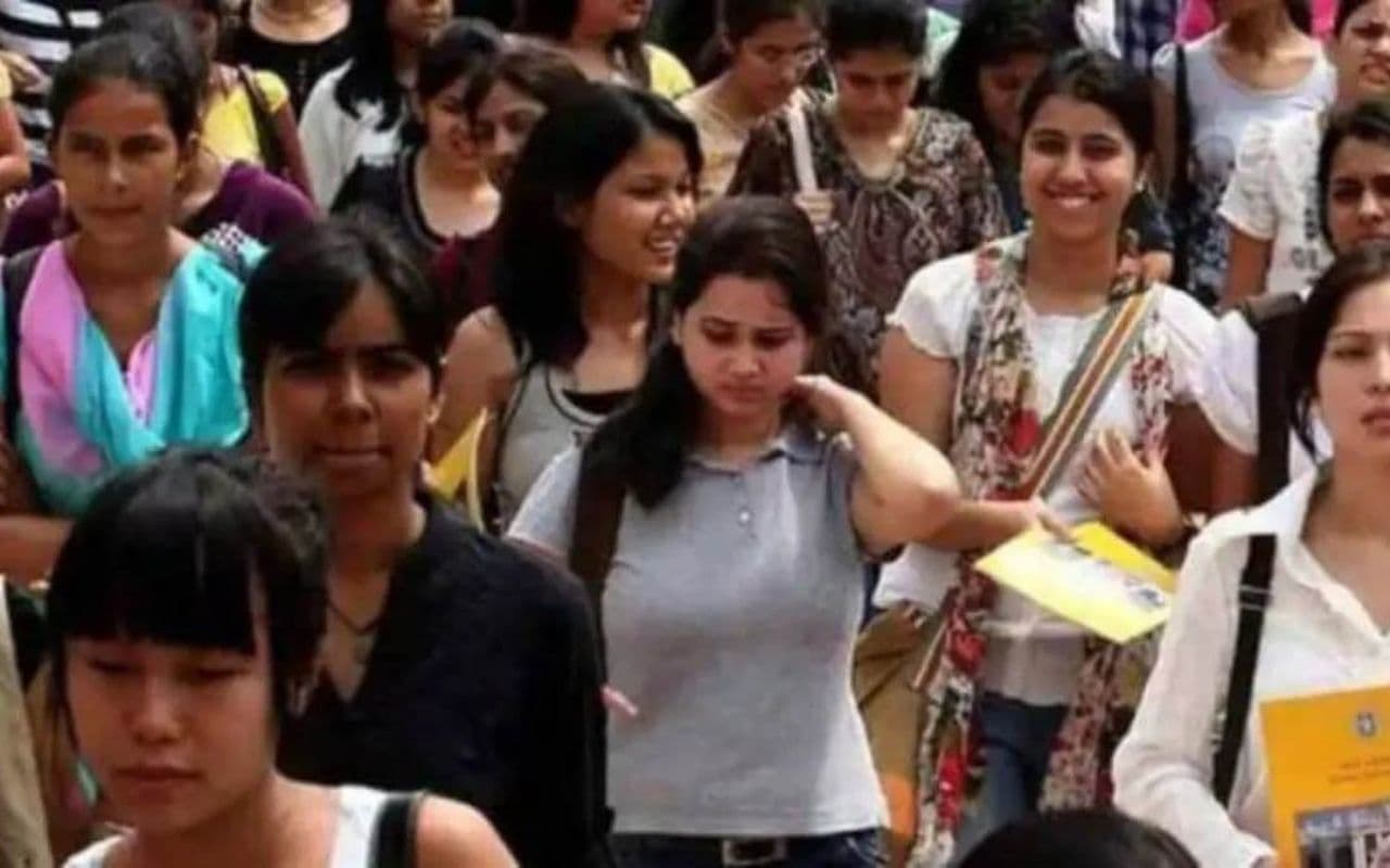 Internshala GSIF 2025 : इंटर्नशाला कर रहा ग्रैंड समर इंटर्नशिप फेयर का आयोजन, आप 31 मार्च तक कर सकते हैं आवेदन