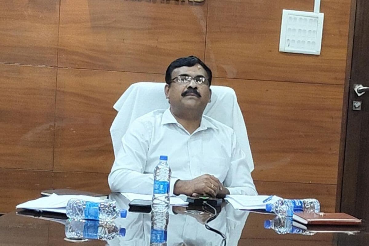 Jharkhand Assembly Election 2024: झारखंड में 85 वर्ष से अधिक उम्र के वोटर घर बैठे कर सकेंगे वोटिंग