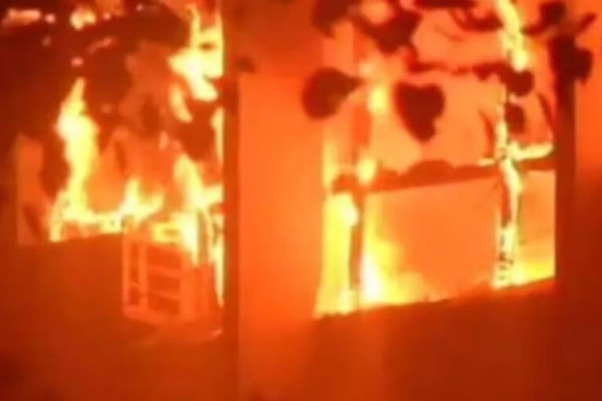 Mumbai Fire: चेंबूर में भीषण आग लगने से एक ही परिवार के 7 लोगों की मौत