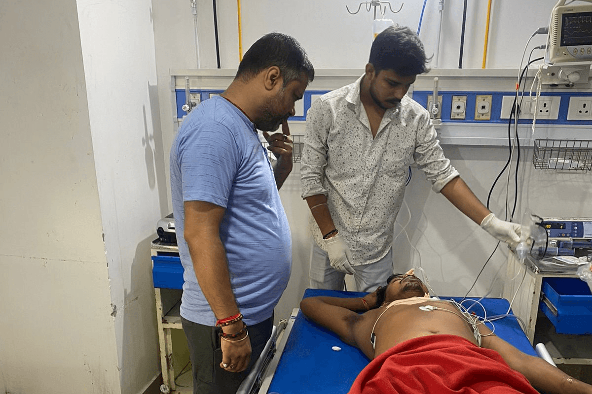 Muzaffarpur News: पेट्रोल उधार न देने पर बदमाशों ने दुकानदार को मारी गोली, गंभीर हालत में भर्ती