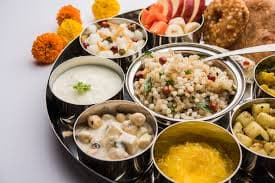Navratri Vrat Snacks: नवरात्रि व्रत में खायें ये 5 स्नैकस, शरीर मे भर देंगे ताकत, जानें
