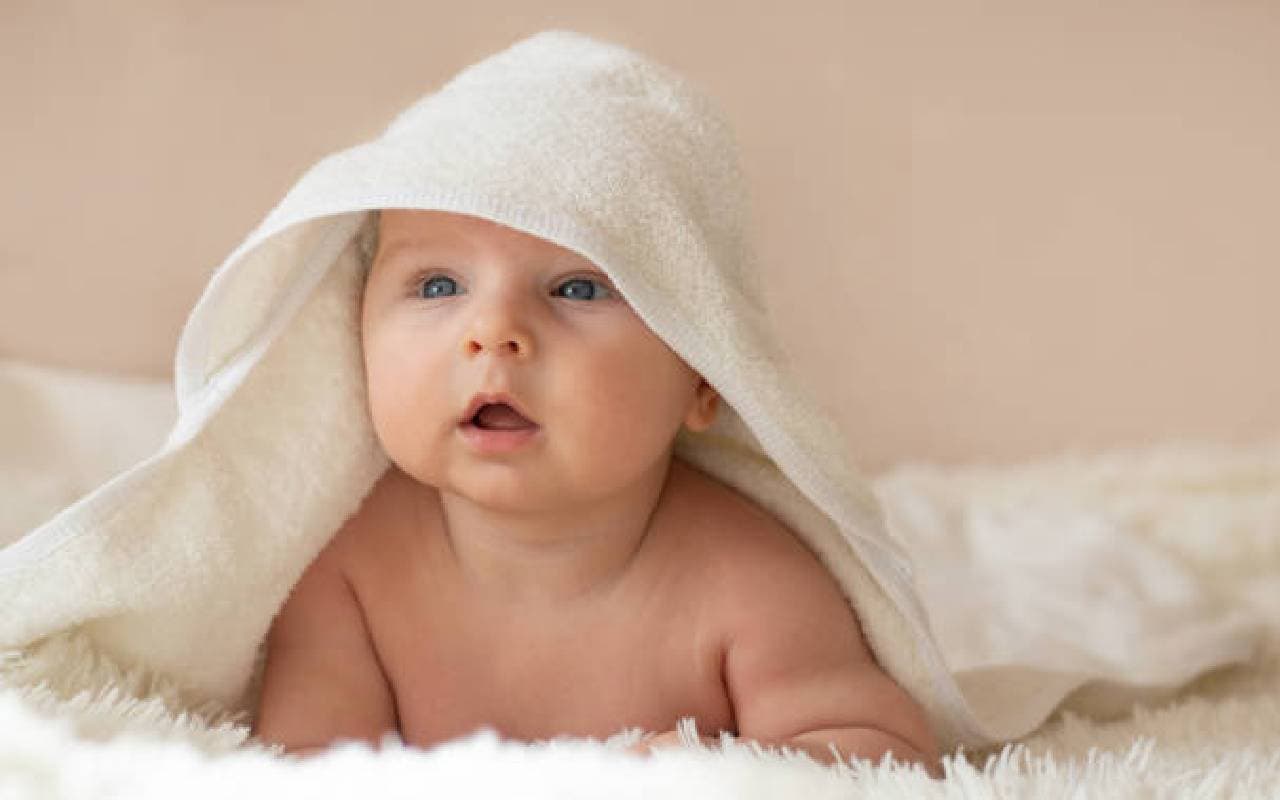 Baby Name on Karwa Chaut: अपने चांद के टुकड़े को दें प्यारा और सुंदर नाम, देखें ट्रेंडी नेम लिस्ट