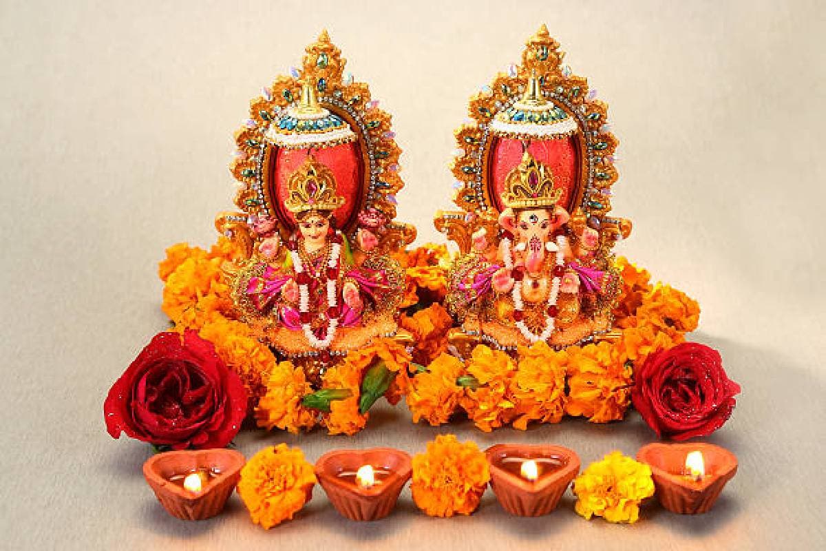 Dhanteras Vastu Tips: धनतेरस पर जरूर करें ये काम, नहीं खाली होगी तिजोरी