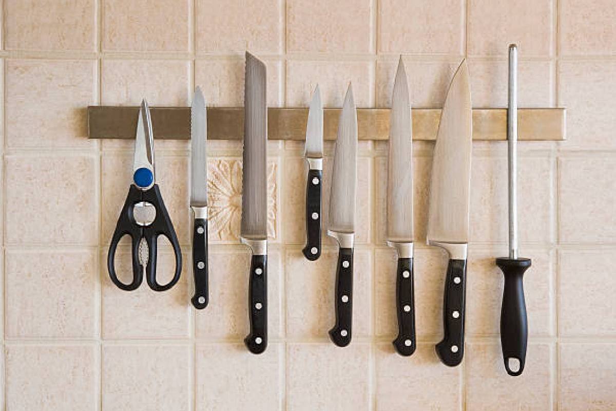 Dhanteras 2024: धनतेरस पर भूलकर भी न खरीदें ये 4 चीजें, रूठ जाएंगी मां लक्ष्मी