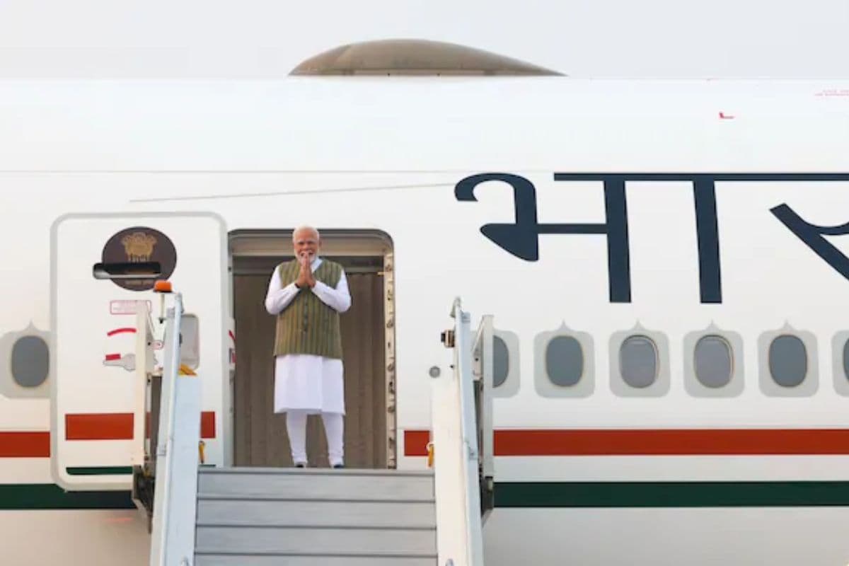 BRICS समिट में हिस्सा लेने रूस के कजान पहुंचे PM MODI