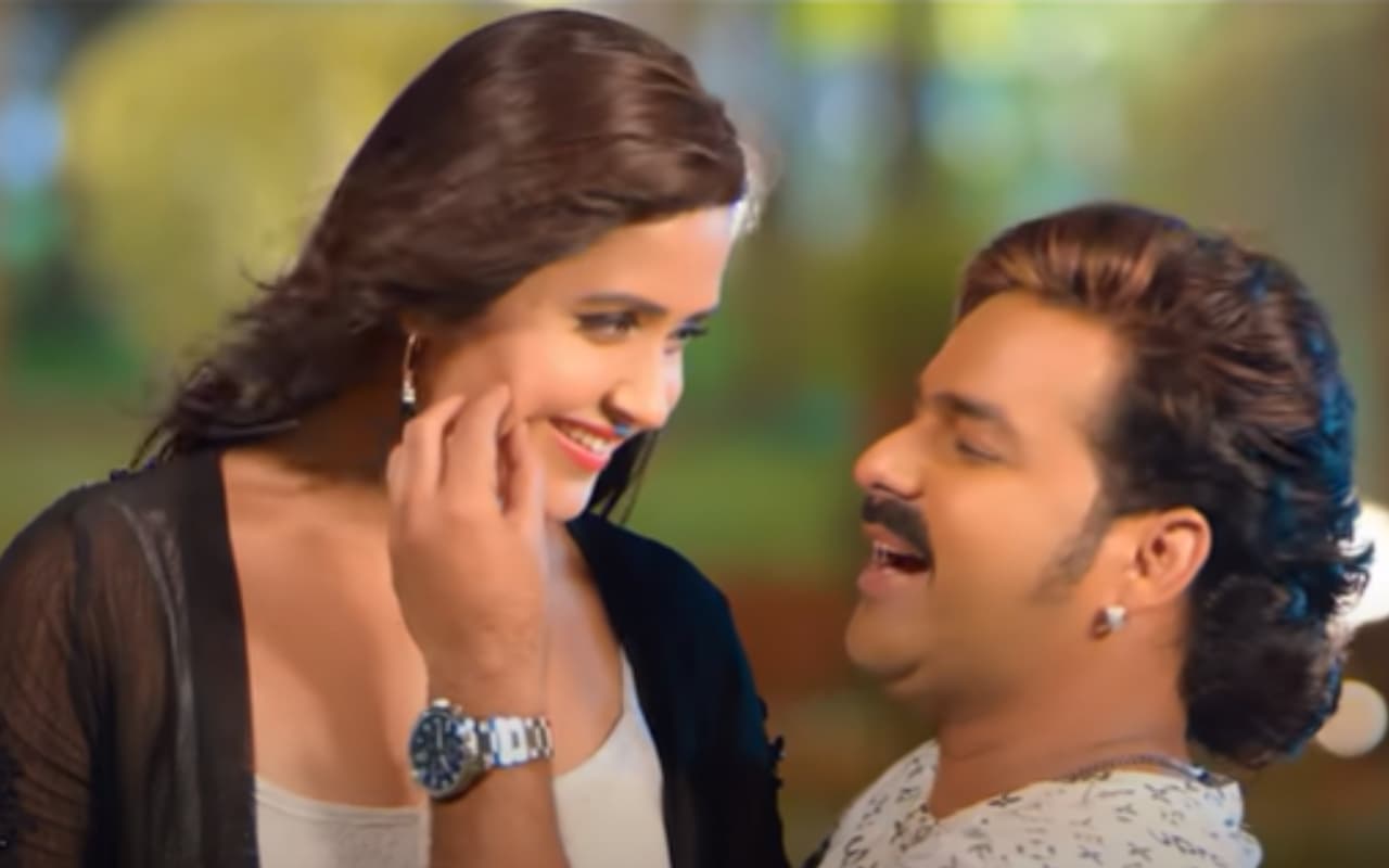 छोटी ड्रेस में काजल राघवानी ने पवन सिंह को बनाया दीवाना, 'पटना का पानी' में एक्ट्रेस के डांस देख अटकी फैंस की धड़कनें