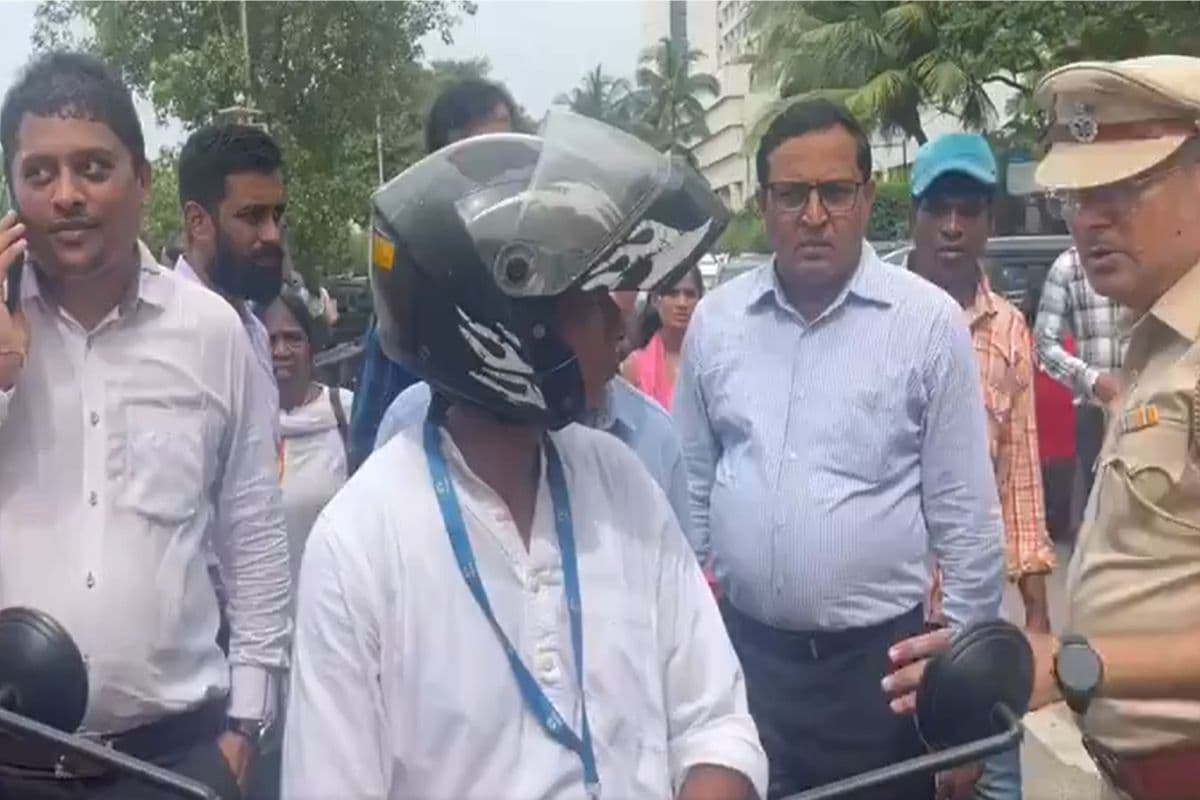 Video Viral: रतन टाटा की अंतिम यात्रा में शांतनु को पुलिस ने रोका, दिखाने लगे ID कार्ड