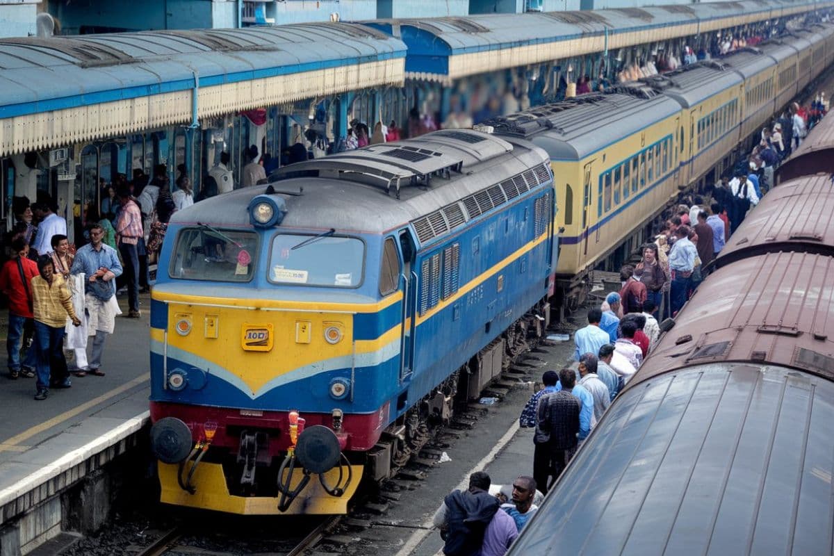 Special Train: छठ-दीपावली पर चलेगी वंदे भारत और तेजस स्पेशल ट्रेन, इस दिन से होगी शुरुआत, जल्दी बुक करें टिकट