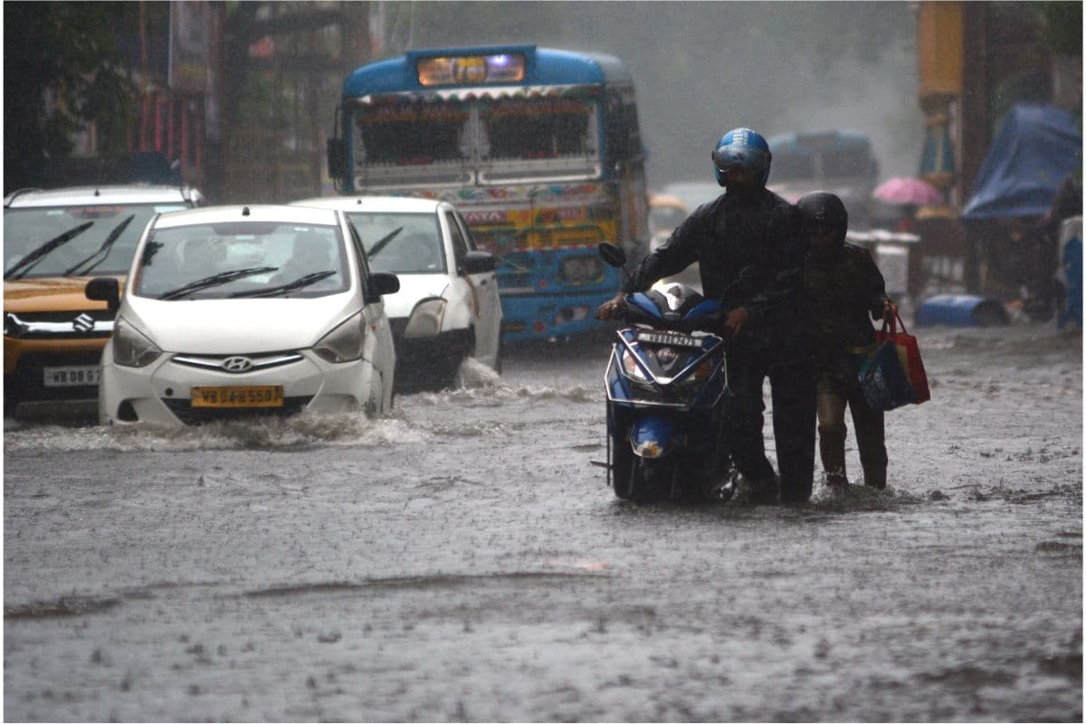 Bengal Weather Forecast : बंगाल में इन जिलों में आज जमकर बरसेंगे बादल, पड़ेगी कड़ाके की ठंड