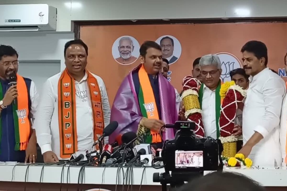 Maharashtra Elections: कौन हैं रवि राजा? चुनाव से पहले कांग्रेस को दिया तगड़ा झटका, बीजेपी में शामिल