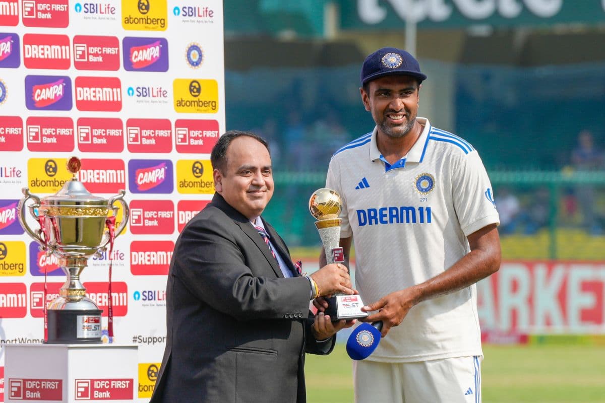 Ravichandran Ashwin ने टेस्ट में प्लेयर ऑफ द सीरीज का बनाया वर्ल्ड रिकॉर्ड, मुरलीधरन की बराबरी की