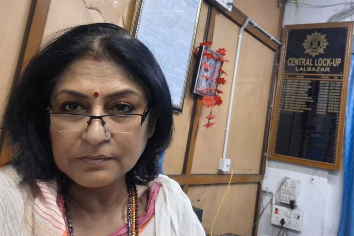 West Bengal News: रात भर धरने के बाद पुलिस ने रूपा गांगुली को किया गिरफ्तार, ले गई लालबाजार