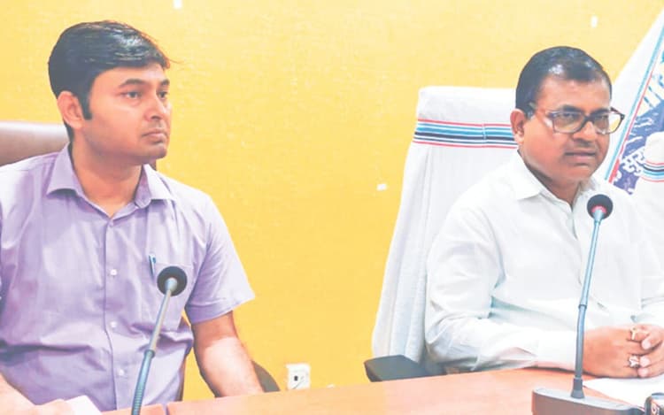 Smart Meter रिचार्ज होने पर क्या मीटर तेज भागता है? डीएम ने सबकुछ कर दिया साफ