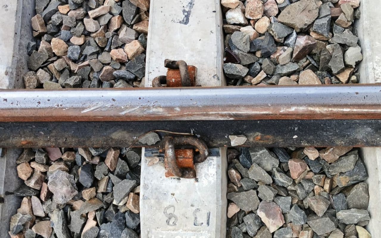 Bihar Train Accident: दुर्घटनाग्रस्त होने से बाल-बाल बची इस्लामपुर हटिया एक्सप्रेस, पटना-गया रूट पर ट्रेन पलटाने की साजिश