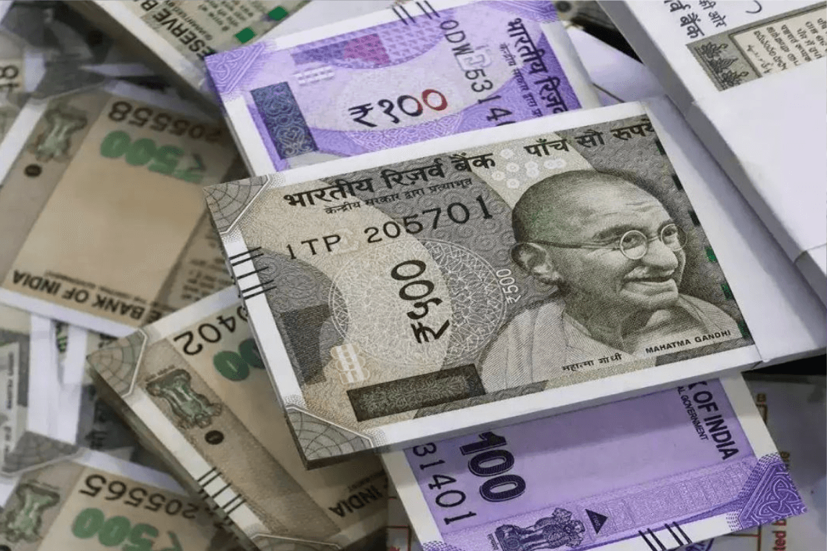 झारखंड चुनाव में धनबल का खेल शुरू! बोकारो-धनबाद में मिले इतने लाख रुपये