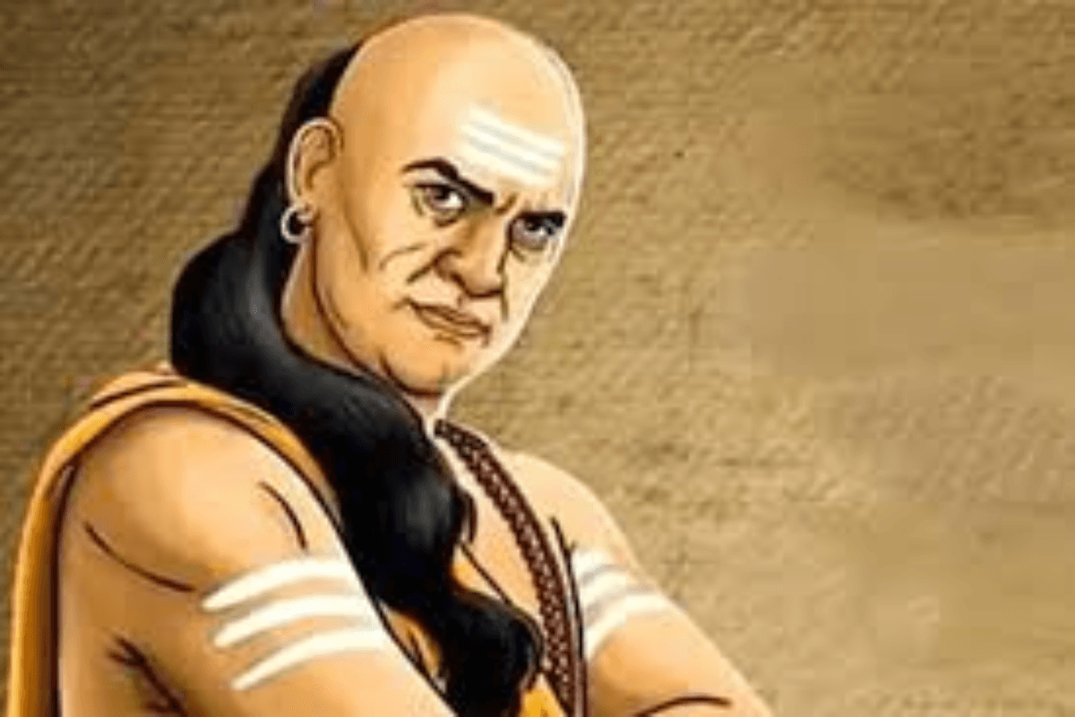 Chanakya Niti: चाणक्य नीति जानिए किन 7 लोगों से कभी न करें झगड़ा