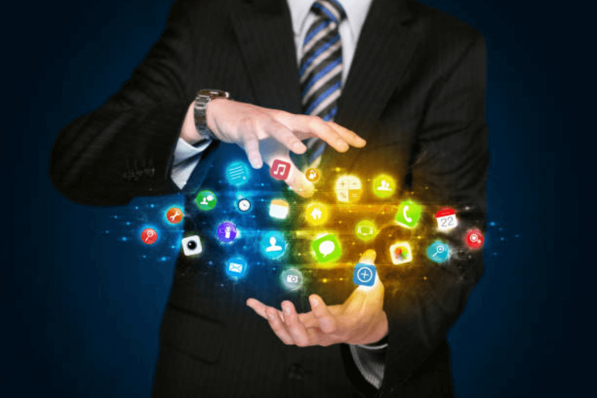 Safety Apps: आपके मोबाइल में जरूर होने चाहिए ये ऐप्स