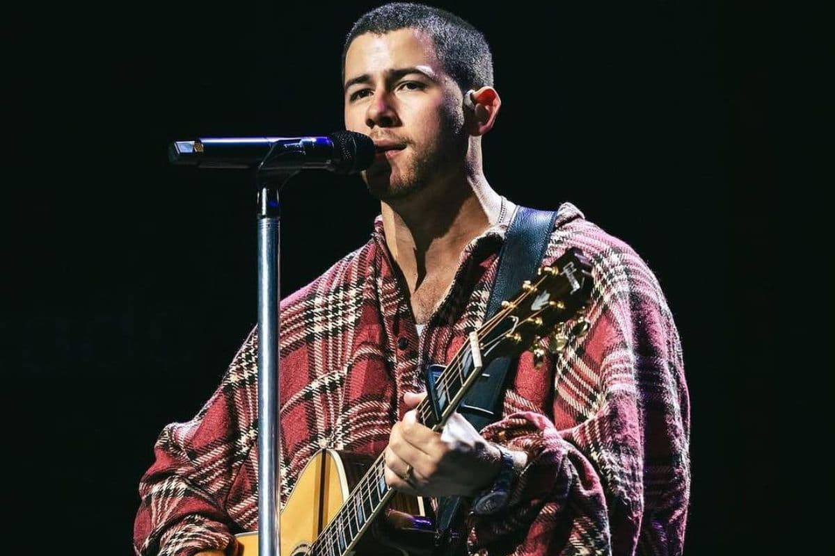 Nick Jonas: सलमान खान के बाद क्या शार्प शूटर्स के निशाने पर हैं निक जोनस, लाइव शो बीच में छोड़कर भागते दिखे सिंगर