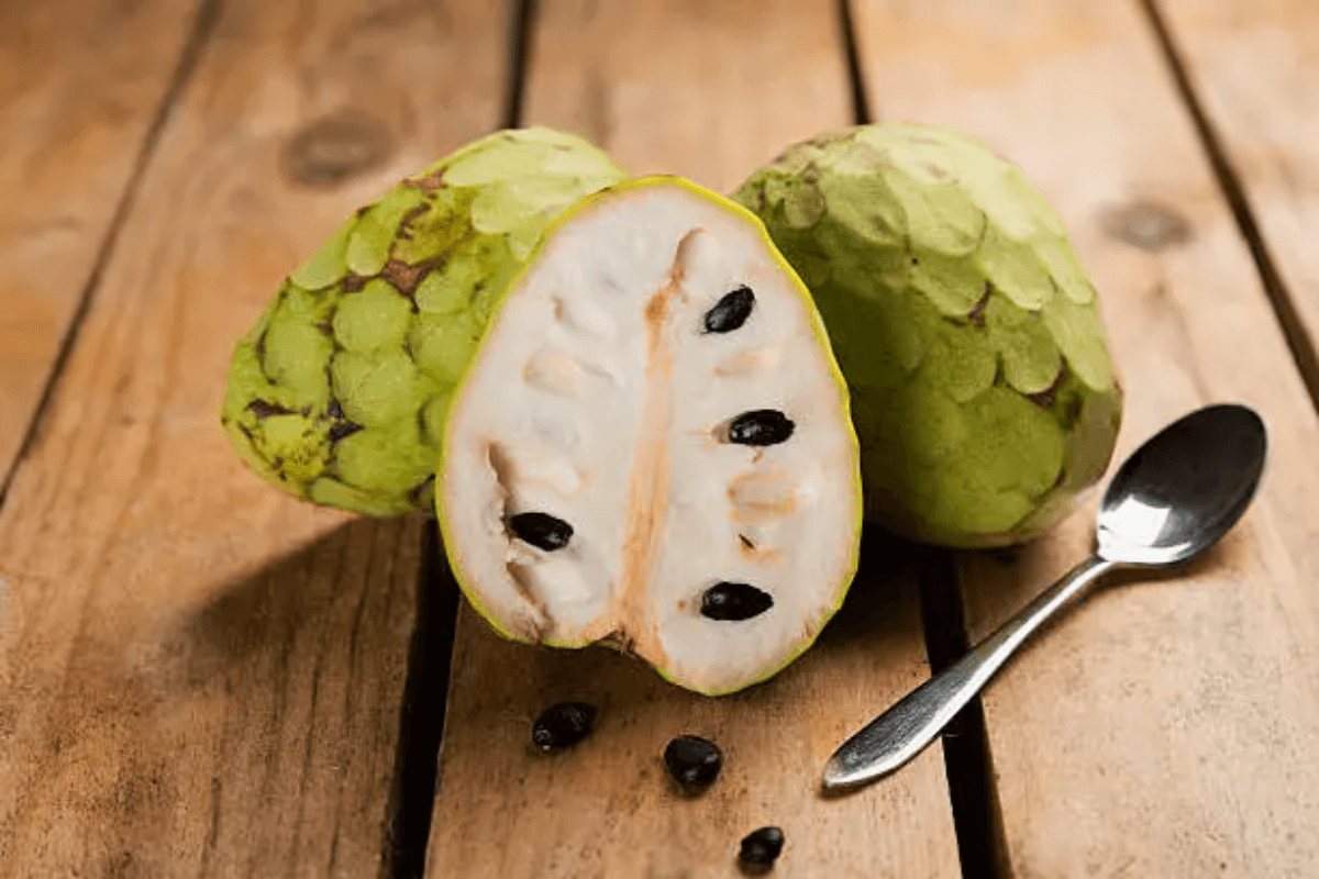 Nutritional Benefits: शरीफा (सीताफल) के स्वास्थ्य के लिए अनमोल फायदे और पोषण गुण