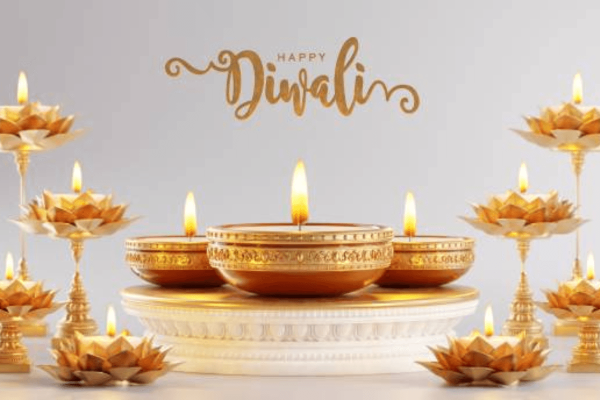 Diwali Traditions:  कहीं तेल स्नान, कहीं अखाड़ा सजाने की परंपरा, कई तरीकों से मनाई जाती है दिवाली