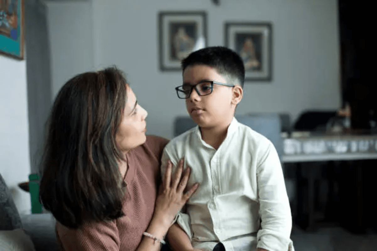 Parenting Tips: क्या बच्चे घर से भागने की धमकी देते हैं? जानें कारण और समाधान