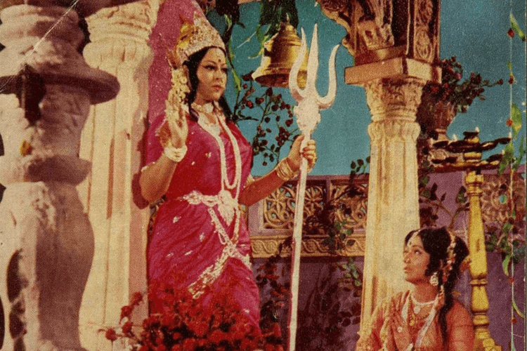 Bollywood Stories: महज 25 लाख में बनी थी ये फिल्म, शोले, दंगल और RRR को भी दी मात,2000% मुनाफा कमाकर रचा इतिहास