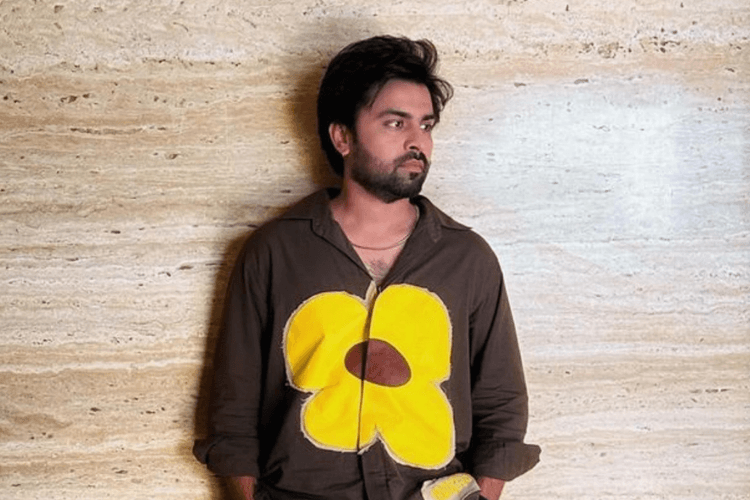 Bollywood Stories: कभी सिर्फ 40 रुपये थी जिनकी कमाई, आज OTT स्टार बन है कई सक्सेसफुल प्रोजेक्ट्स का हैं हिस्सा