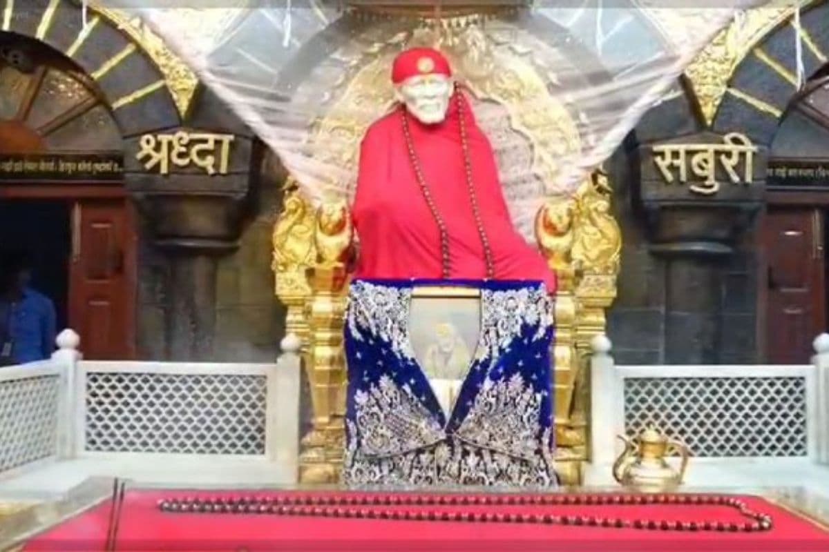 Varanasi News: वाराणसी के मंदिरों से क्यों हटाई जा रही साईं बाबा की मूर्तियां, जानें पूरा मामला