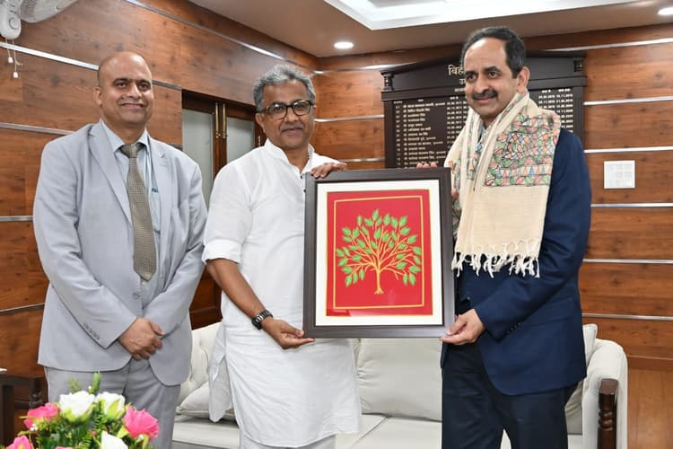 Bihar News: किर्लोस्कर ग्रुप बिहार करेगा में निवेश? चेयरमैन संजय किर्लोस्कर ने पटना में उद्योग मंत्री से की मुलाकात