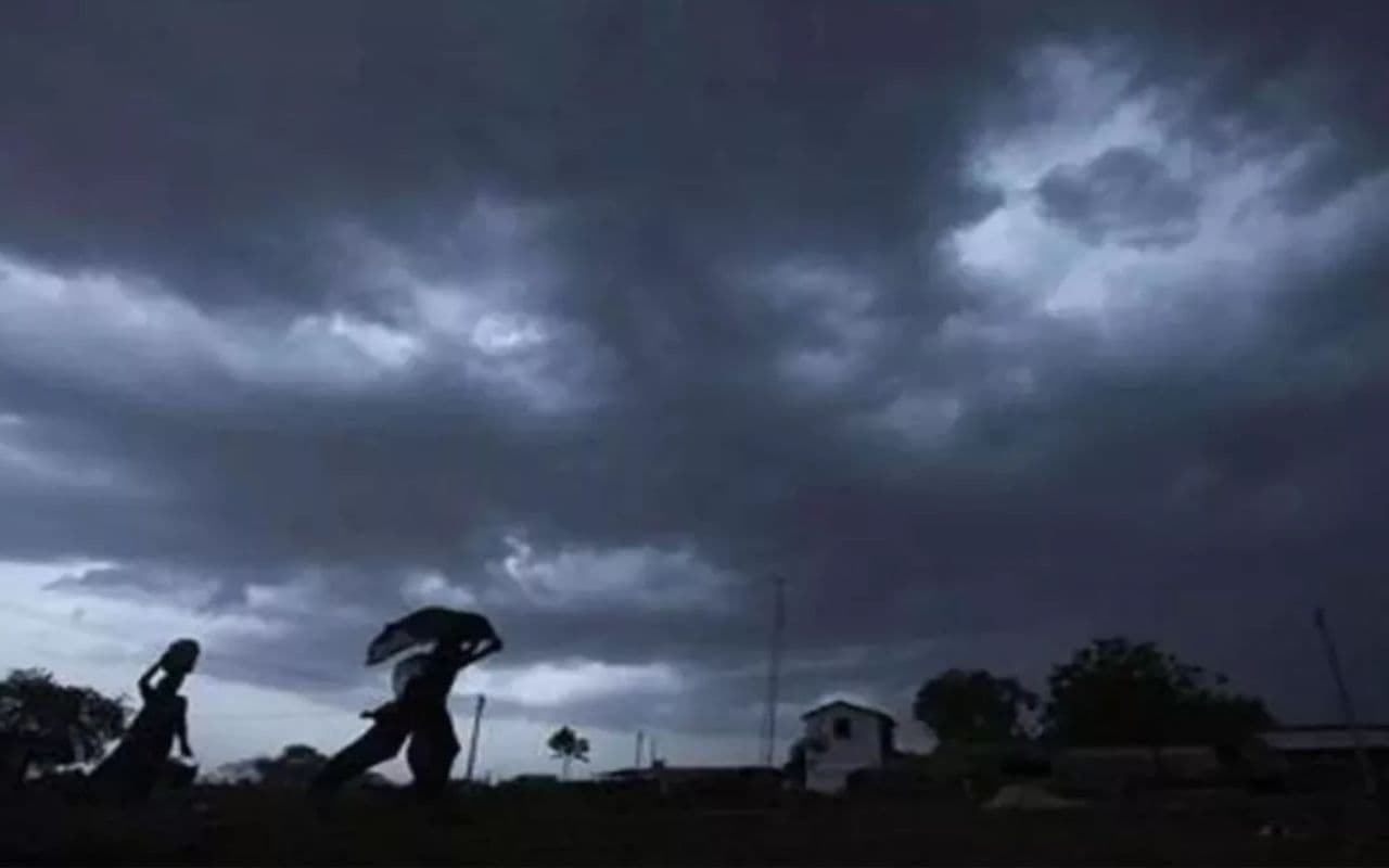 Bihar Weather : दुर्गा पूजा में बारिश नहीं लगने देगा मेला, चक्रवातीय परिसंचरण के कारण इस दिन तक होगी बरसात