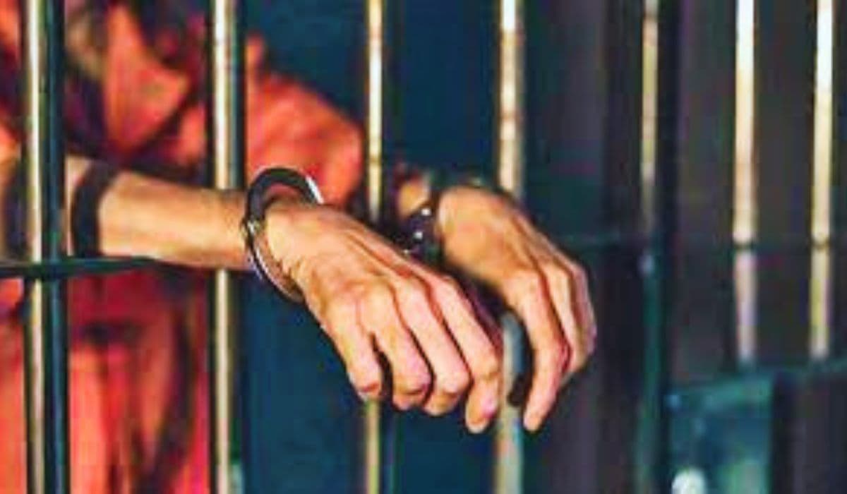 Bihar News: जगह-जगह ट्रेन रोकना पड़ गया भारी, भागलपुर में एक साथ इतने लोगों की गिरफ्तारी