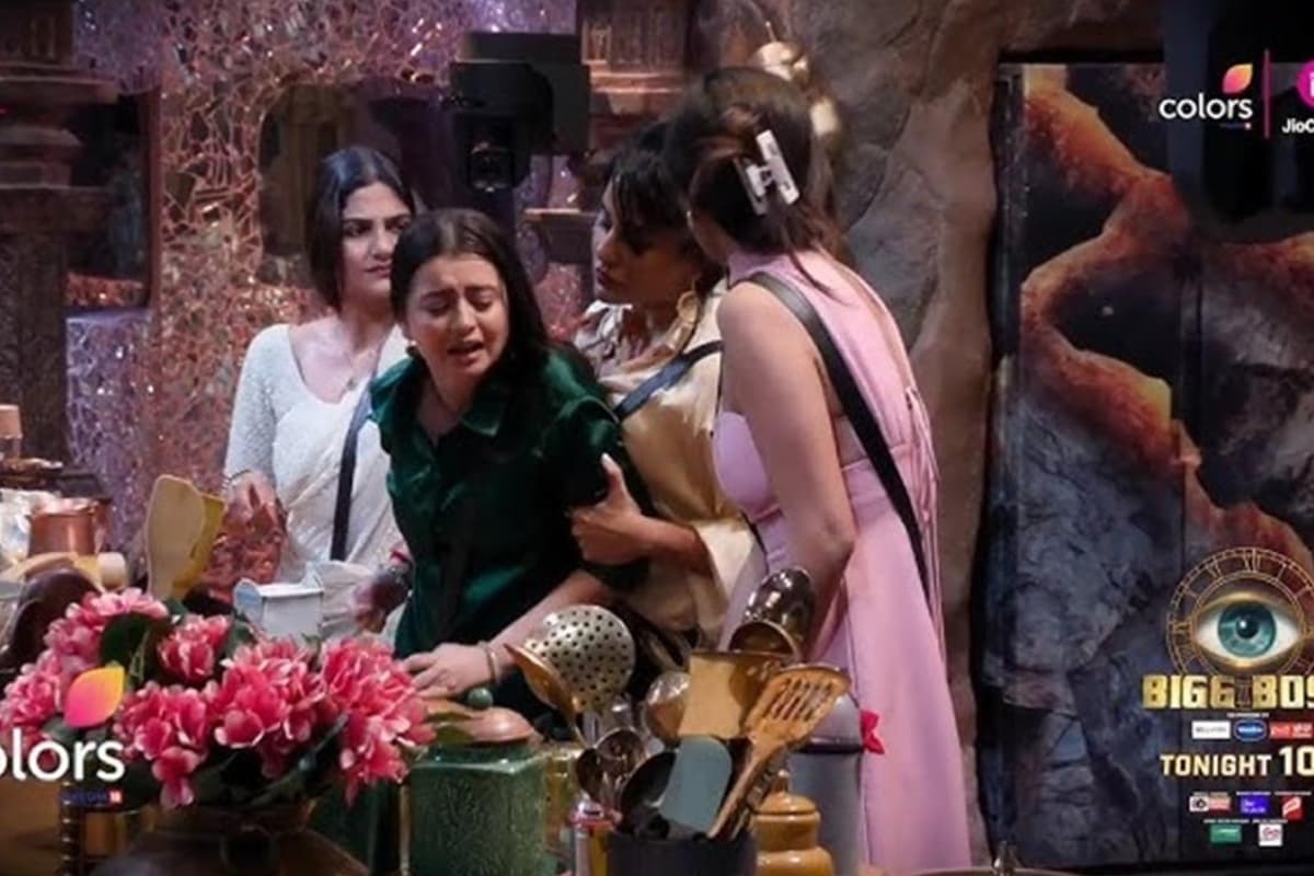 Bigg Boss 18: चाहत पांडे और चुम दारंग की इस वजह से हुई भयंकर लड़ाई, गुस्से में खोया आपा, VIDEO