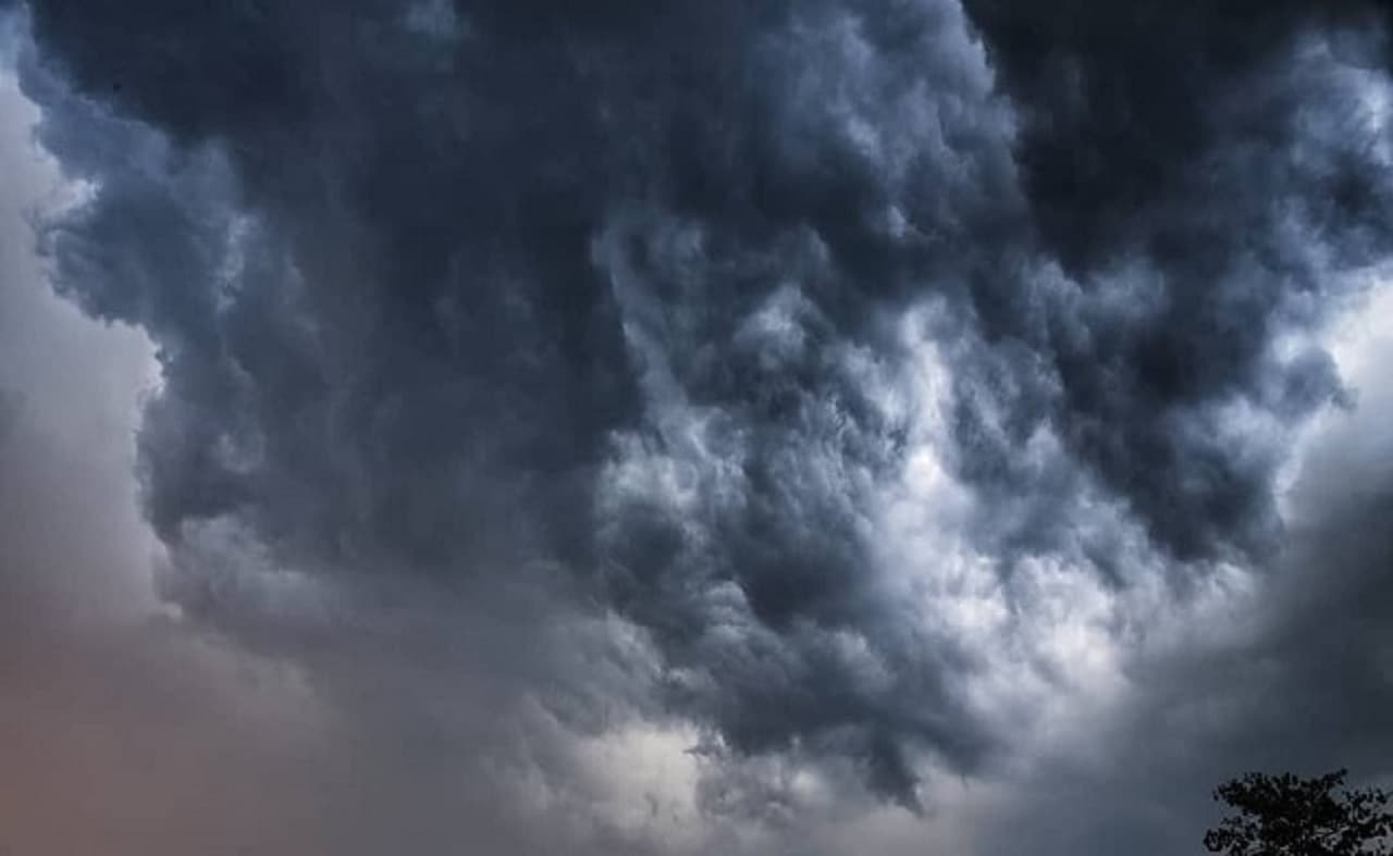 Kal Ka Mausam: बिहार के असमान में दिखेंगे बादल, कुछ जगहों पर होगी बारिश, सप्तमी को लेकर है ये अपडेट