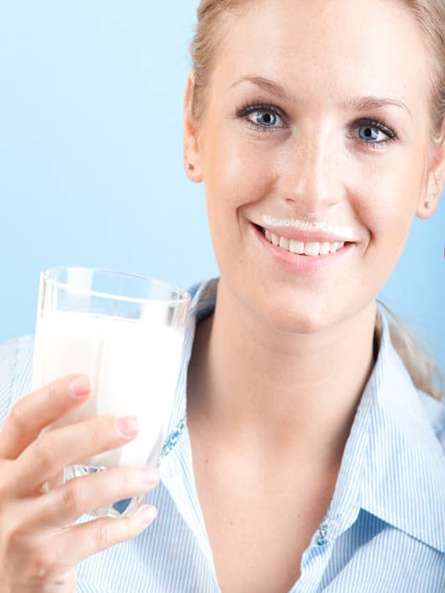 रोजाना दूध में मिलाकर पिएं देसी घी, मिलेंगे अनेक फायदे