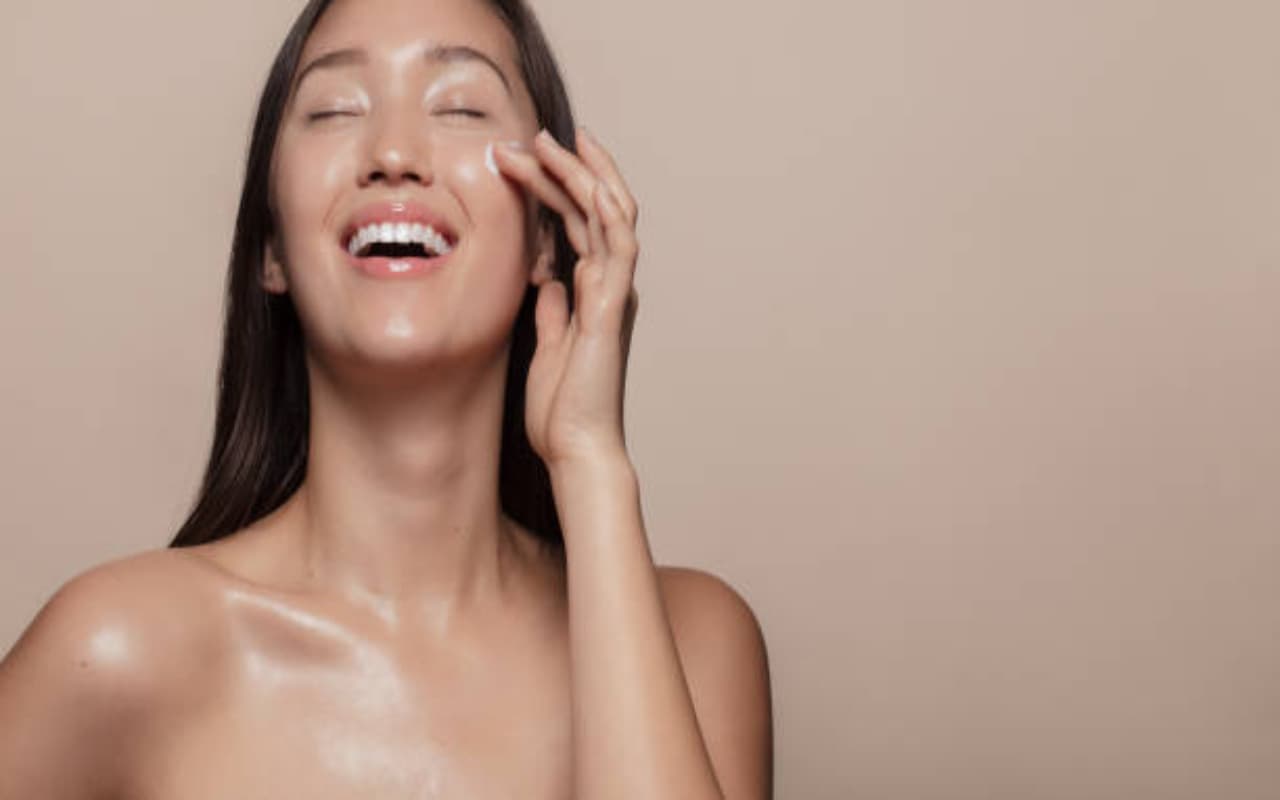 Beauty Tips: चेहरा हमेशा दिखेगा जवान, इस तरह से बूस्ट करें कोलेजन प्रोडक्शन Beauty Tips: चेहरा हमेशा दिखेगा जवान, इस तरह से बूस्ट करें कोलेजन प्रोडक्शन