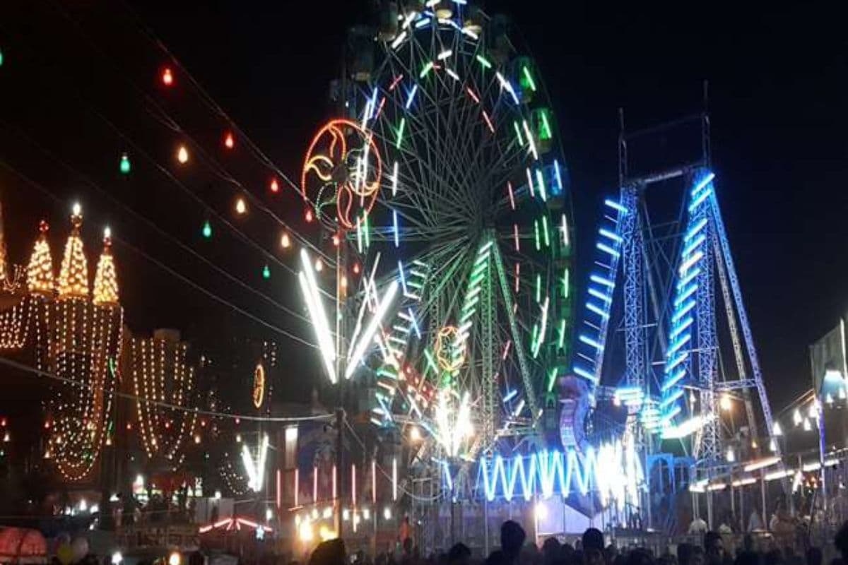 Durga Puja : भागलपुर के 150 साल पुराने कर्णगढ़ मेले पर ग्रहण, दुकानदारों और जनता में आक्रोश